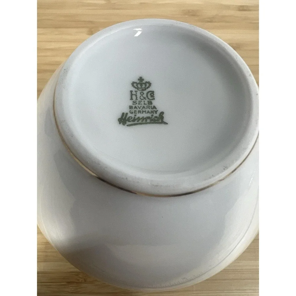 H&C Selb Heinrich Bavaria Creamer Gray Floral Platinum Trim Germany‎